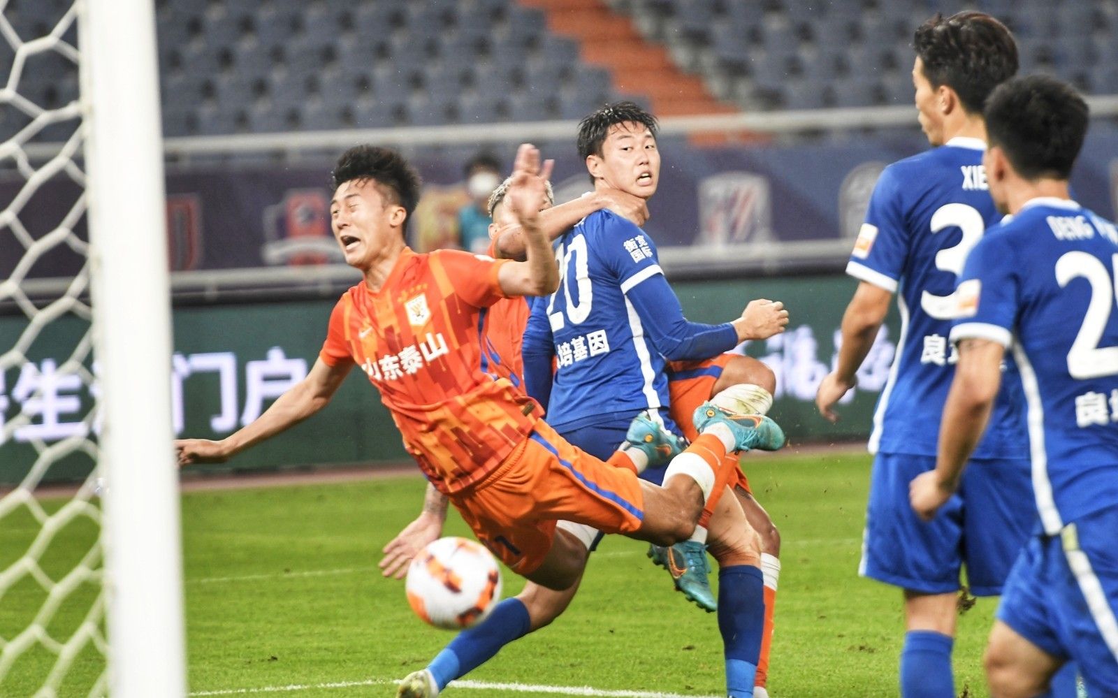 女子篮球联赛战况分析