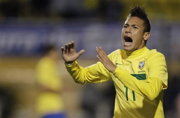 奥格斯堡vs勒沃库森：亚基奇、凯文-施洛特贝克首发，希克、霍夫曼出战