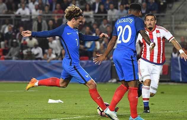 提前进入比赛模式？东契奇赛前热身坐在替补席命中超远三分！