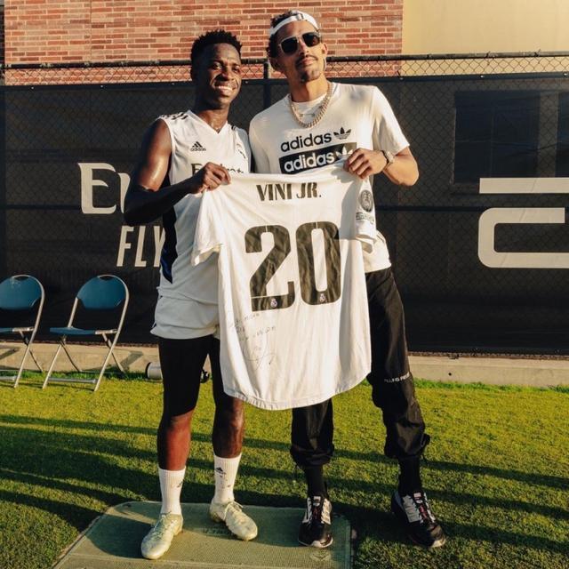 NBA-格林21+7汤普森25分 火箭送马刺4连败哈登30+6伦纳德复出17分 快船胜公牛终结颓势布伦森34+7唐斯大帝缺阵 76人不敌尼克斯惨遭9连败