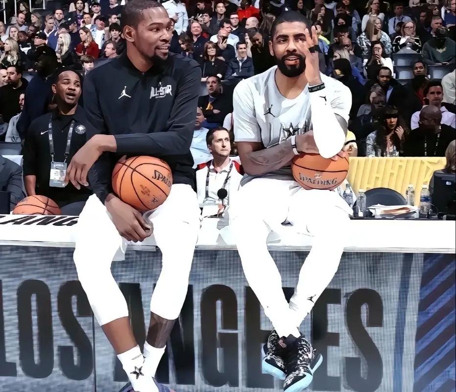 官方：乔纳森-戴维当选中北美及加勒比海足联年度最佳球员