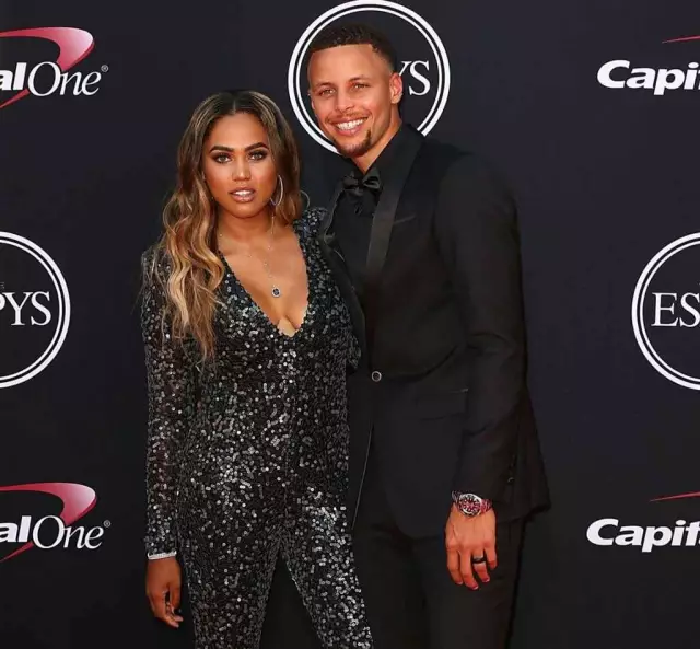 首届国际中国游戏节在阿布扎比BRIDGE峰会上拉开帷幕