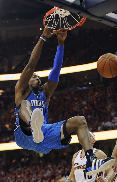 芝加哥白袜正式签下日本重炮村上宗隆，合同金额为 2 年 3400 万美元