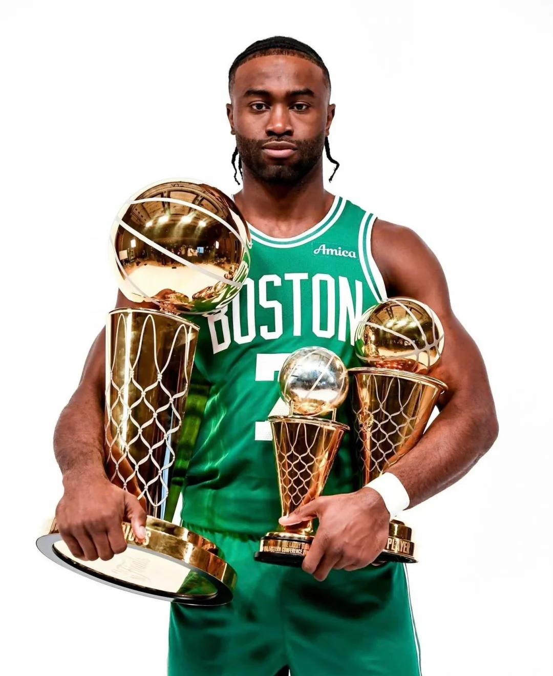 拜仁再度横扫对手，领先德甲积分榜