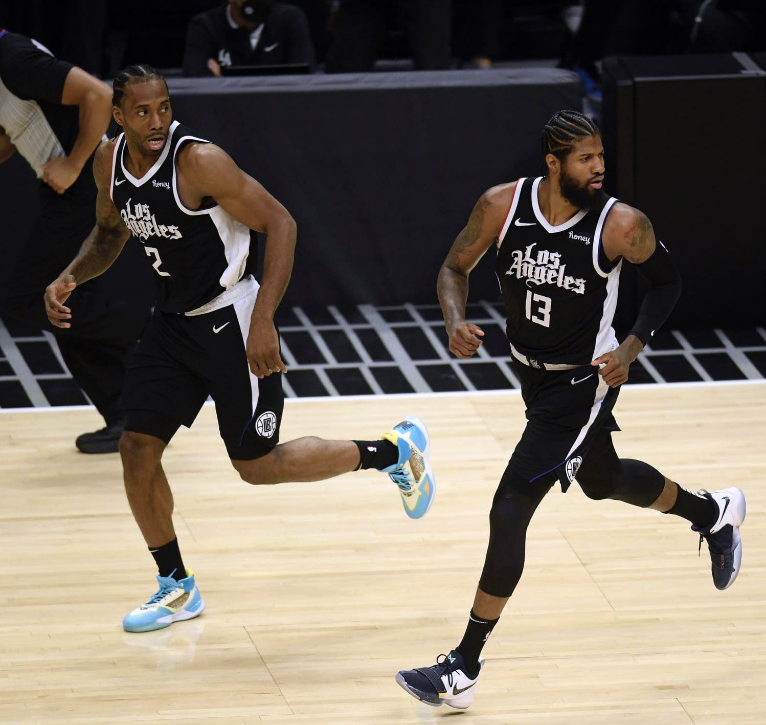 2年只打过24场NBA，拿着双向合同现在成球队关键此人值得小崔学习